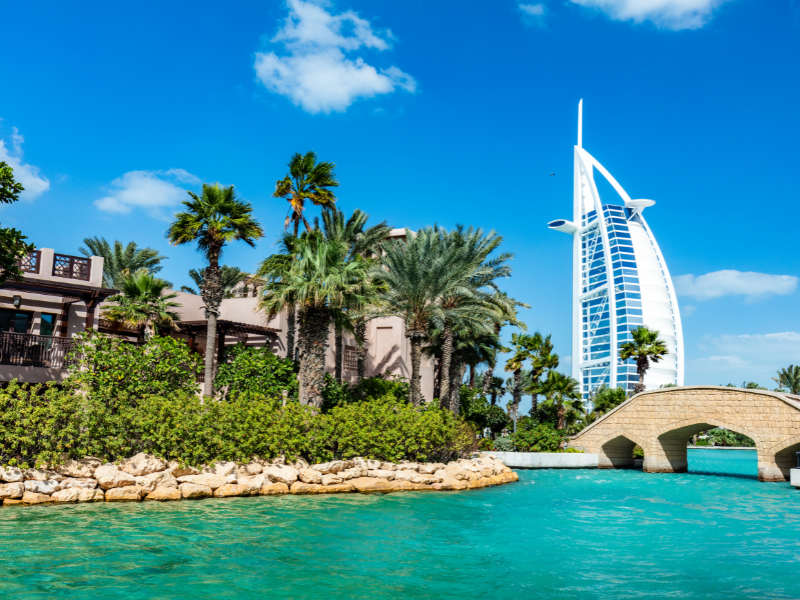 Évasion Dorée à Dubaï – 8 Jours de Rêve entre Désert, Luxe et Futur