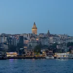La tour de Galata dominant la Corne d'Or à Istanbul