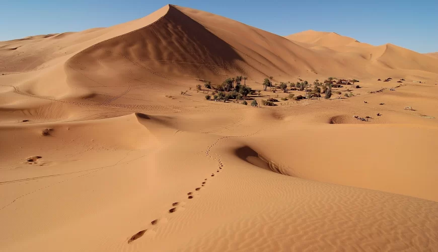 Les dunes dorées de l'erg Chebbi à Merzouga